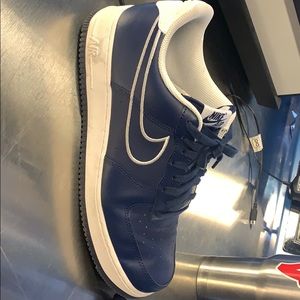Blue white Air Force one